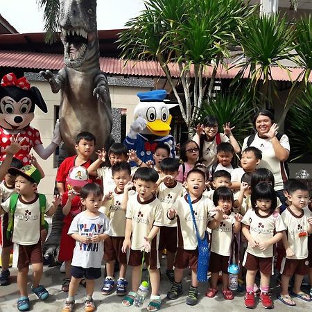 Hotel Hs Farm Waterpark Muar Exterior foto