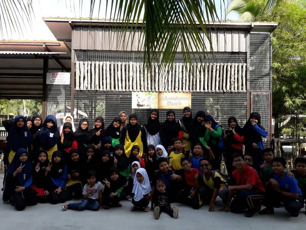 Hotel Hs Farm Waterpark Muar Exterior foto