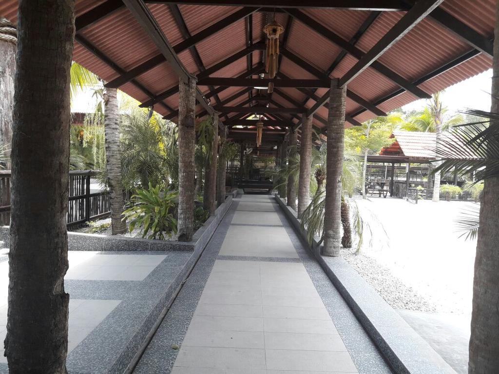 Hotel Hs Farm Waterpark Muar Exterior foto